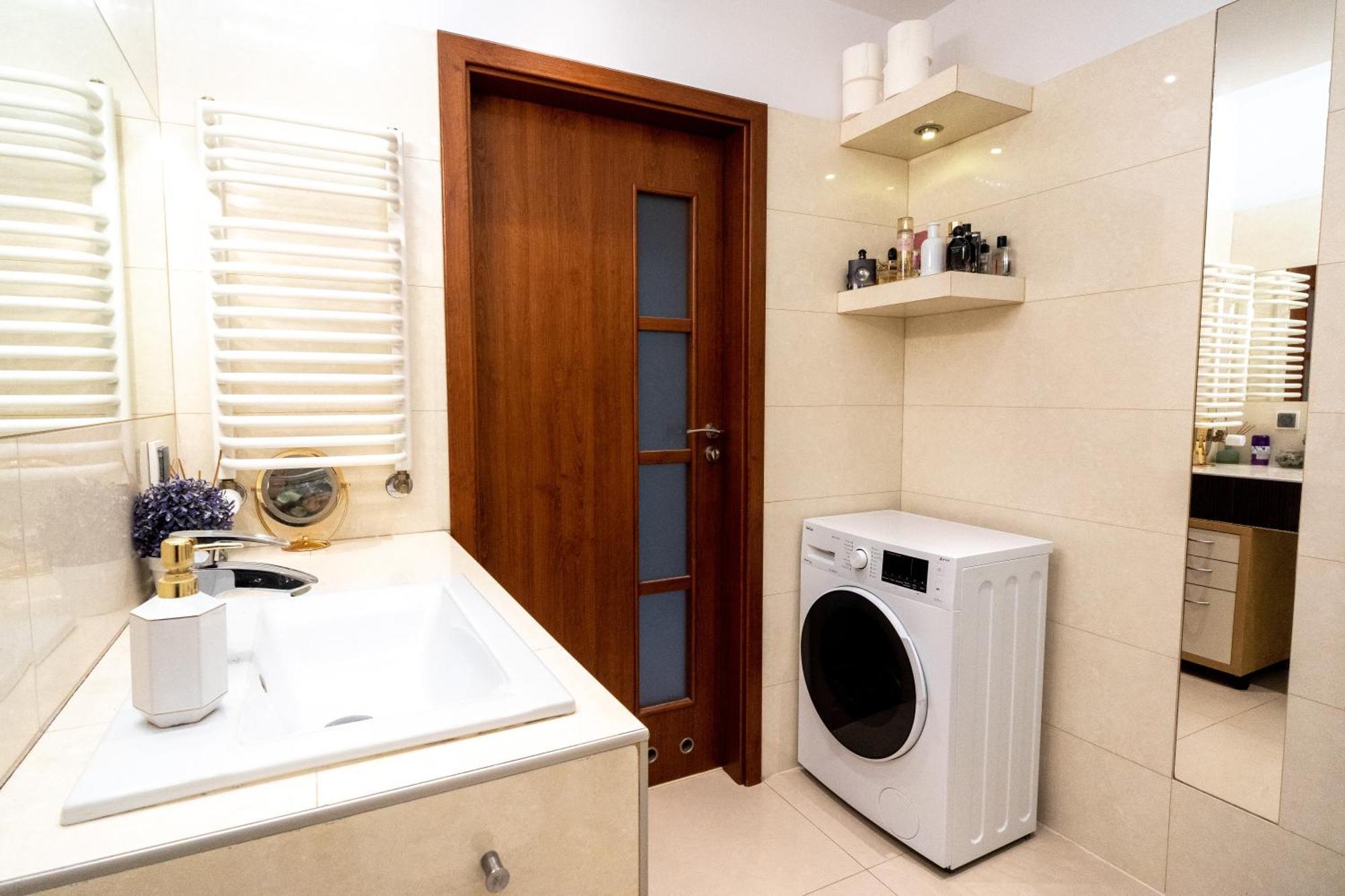 Verona Apartament 115, 69M2, Terrace, Garage Krakau Buitenkant foto